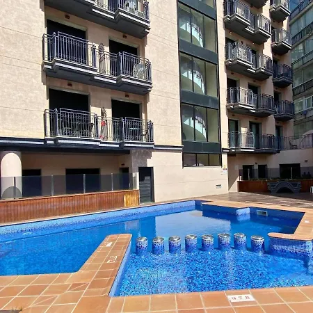 Gala - Modern With Parking & Pool Apartment *